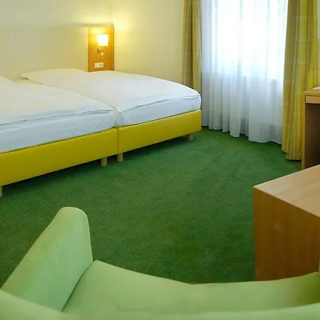 Hotel Parkhaus Hügel 3*