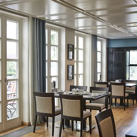 Parkhaus Huegel Hotel