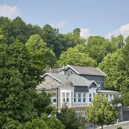 Parkhaus Huegel 3* אסן