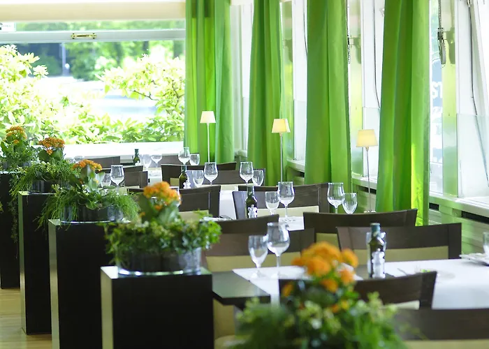 Parkhaus Huegel Hotel