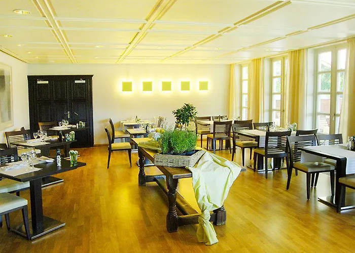 Parkhaus Huegel Hotel