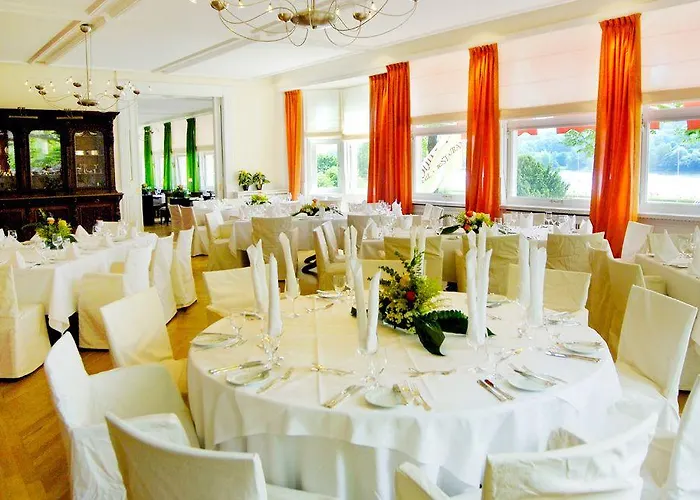 Hotel Parkhaus Huegel