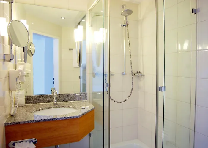 Hotel Parkhaus Huegel 3*