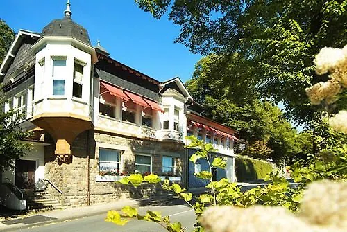 Parkhaus Huegel Отель 3*